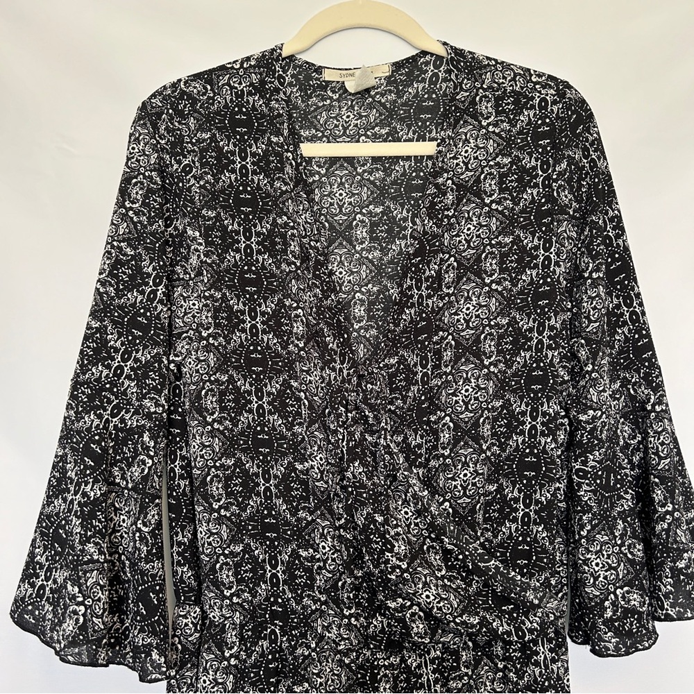 Sydney Rose Black and Cream Patterened Long Sleeve Jumpsuit - Picture 2 of 12